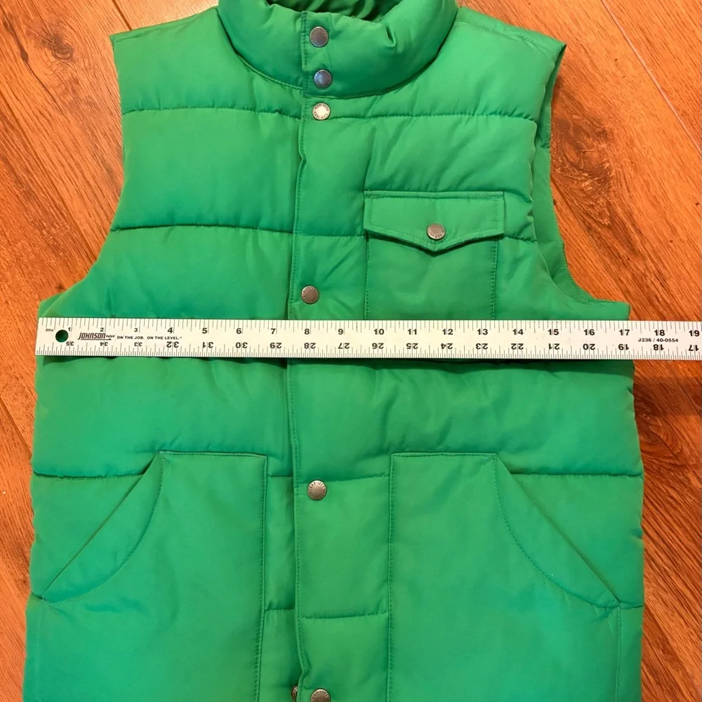 GAP KIDS Green Puffer Vest. Size L 10-11 Years.